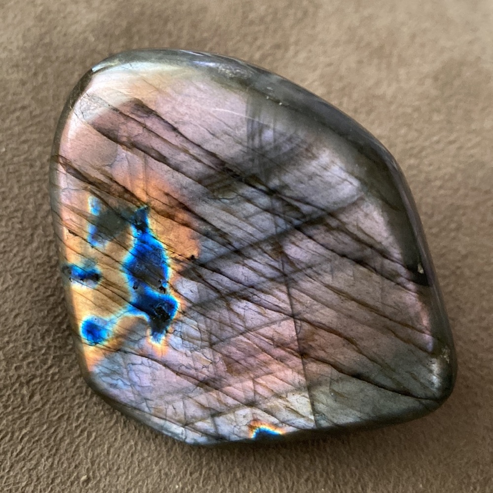 FLASHY LAB. 2” X 2” X 1.25 base. Gorgeous